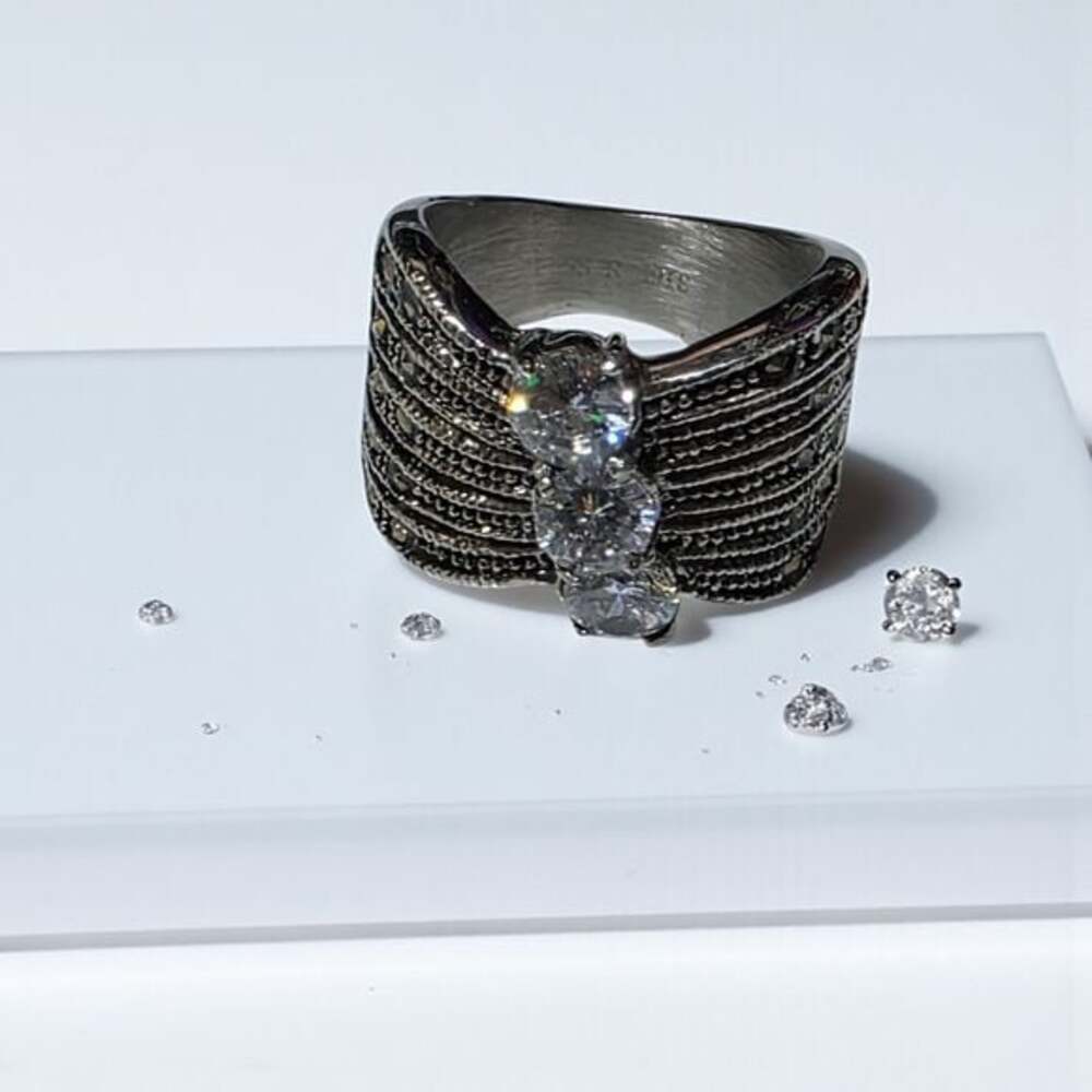 Silver and CZ Women's Ring